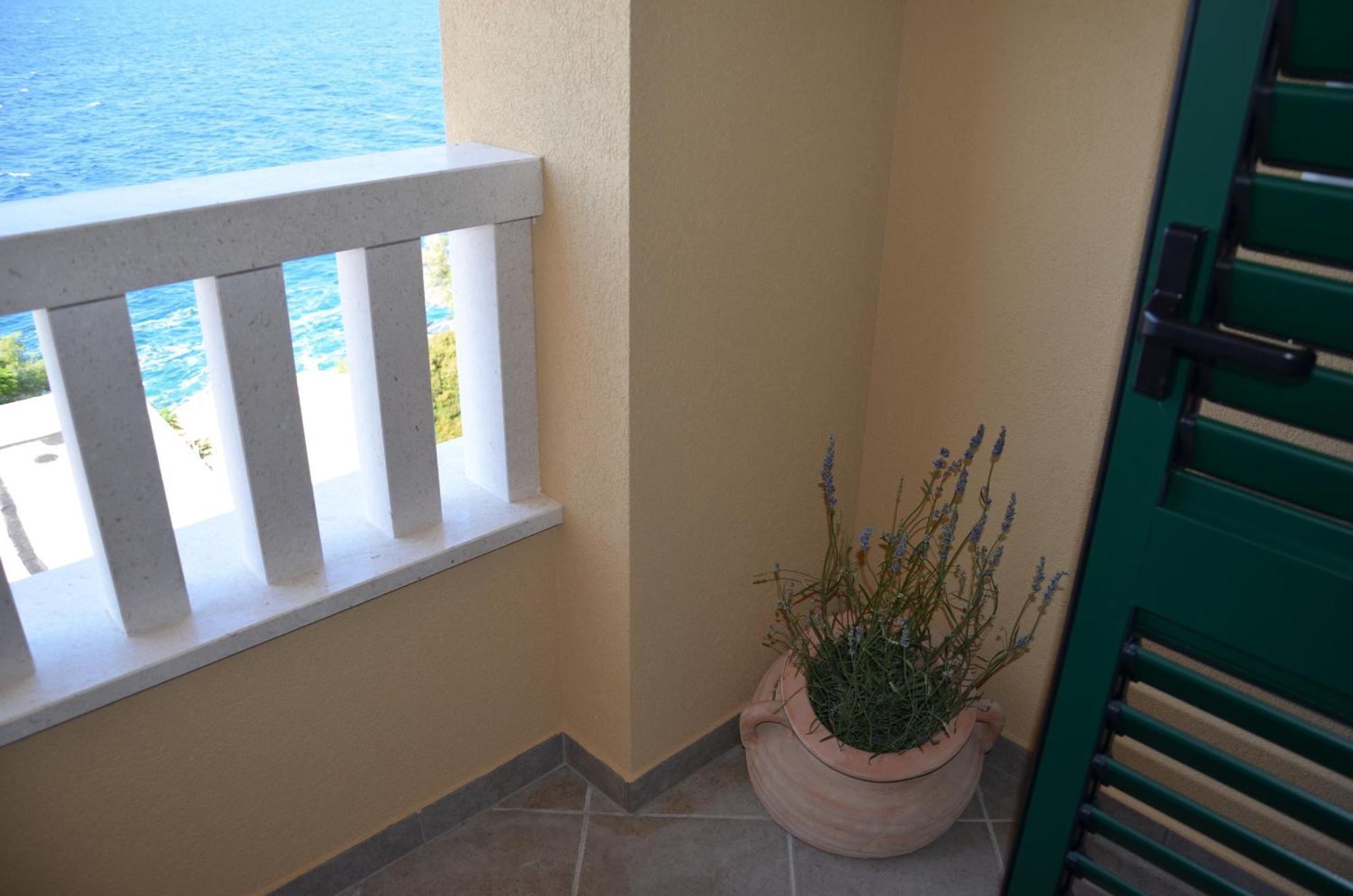 Villa ForTudor Milna  Esterno foto